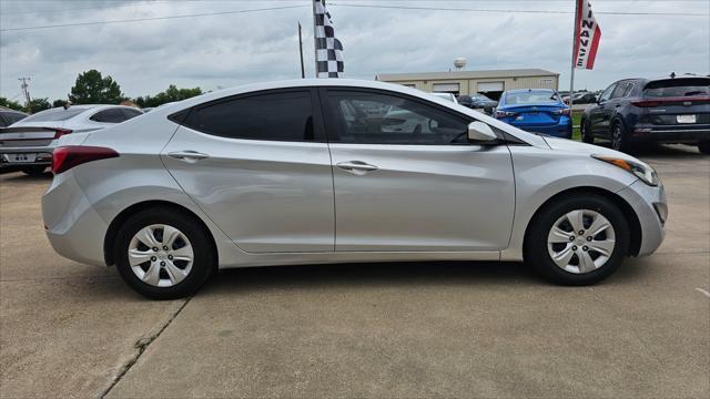 Hyundai Elantra  2016