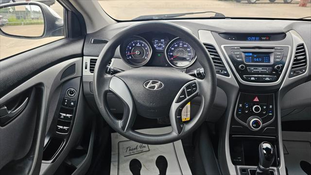 Hyundai Elantra  2016
