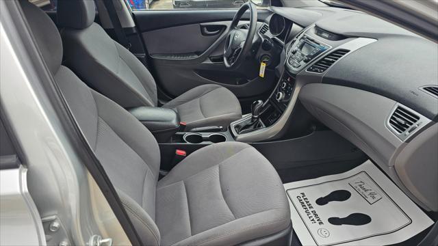 Hyundai Elantra  2016