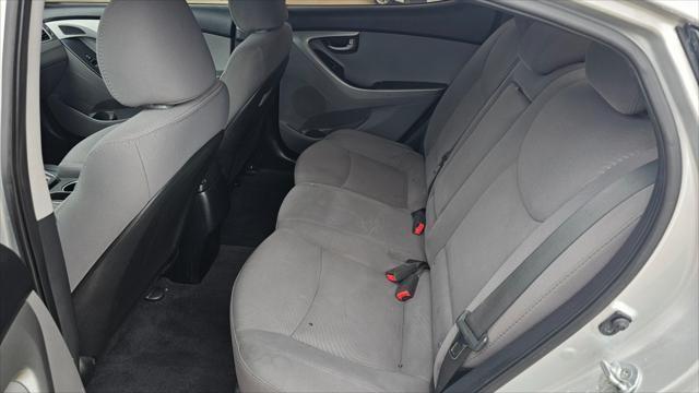 Hyundai Elantra  2016