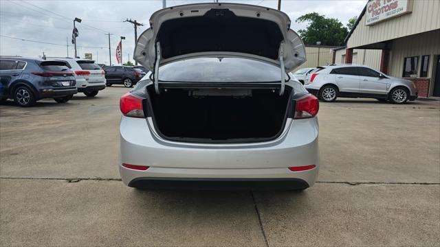 Hyundai Elantra  2016