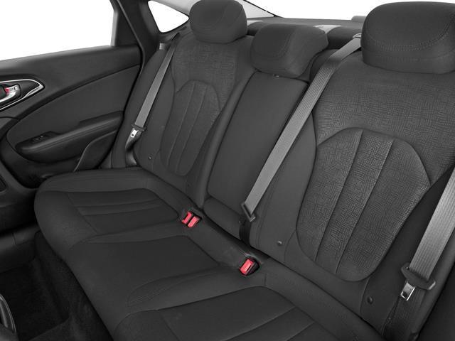 Chrysler 200  2016
