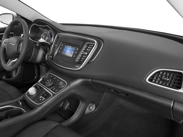 Chrysler 200  2016