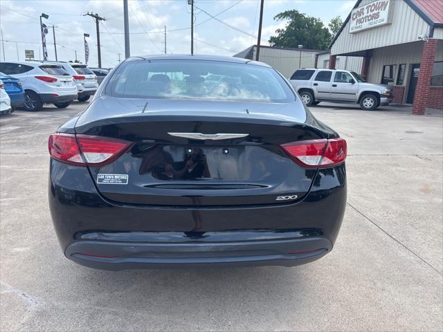 Chrysler 200  2016