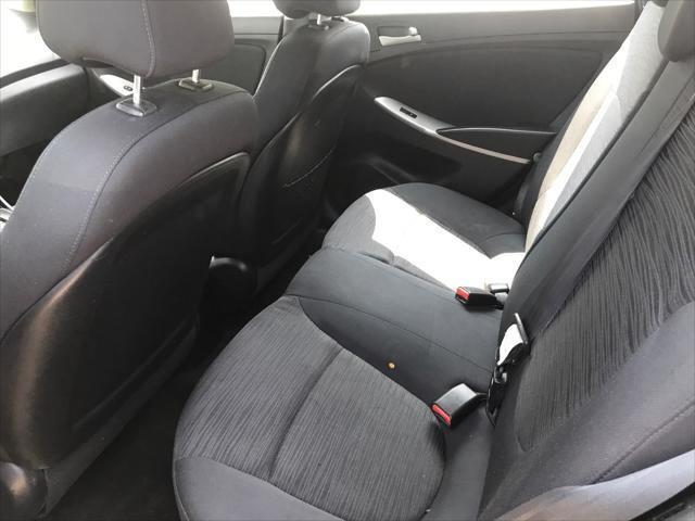 Hyundai Accent  2015