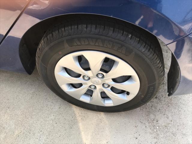 Hyundai Accent  2015