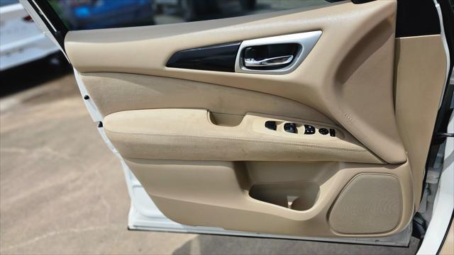 Nissan Pathfinder  2015