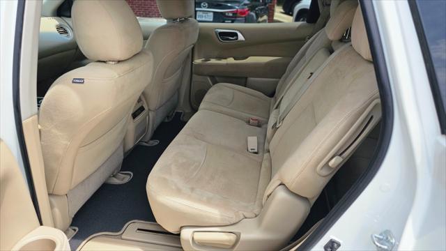 Nissan Pathfinder  2015