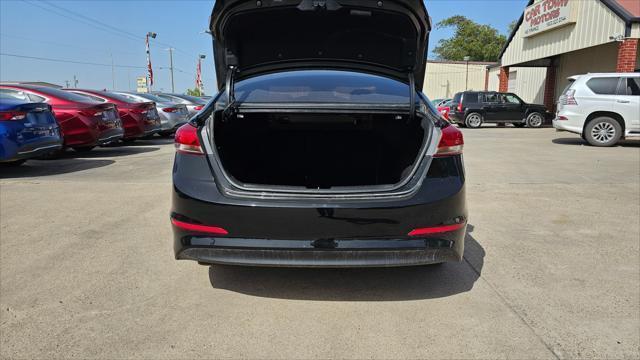 Hyundai Elantra  2018