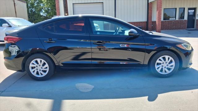 Hyundai Elantra  2018