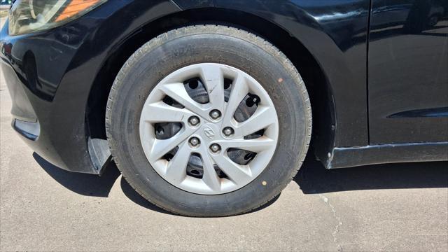 Hyundai Elantra  2018