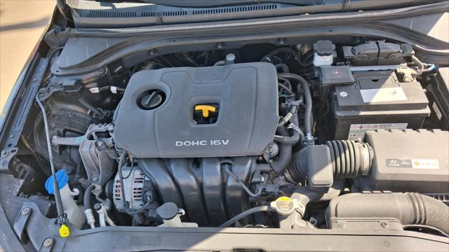 Hyundai Elantra  2018