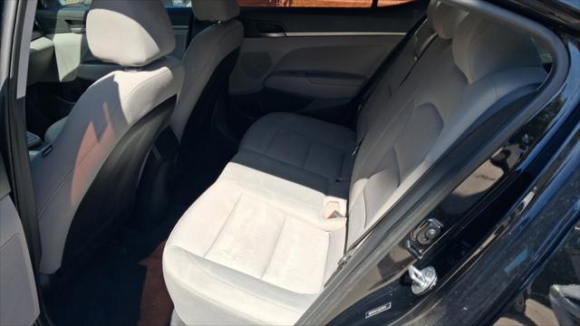 Hyundai Elantra  2018