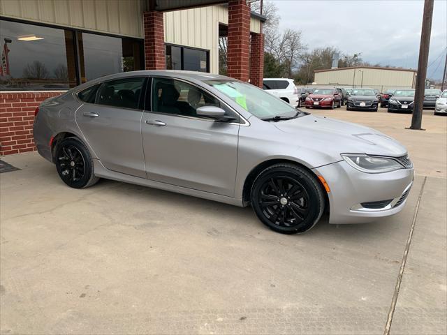 Chrysler 200  2015