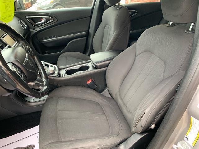 Chrysler 200  2015