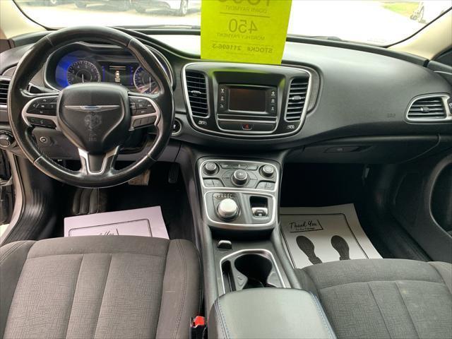 Chrysler 200  2015
