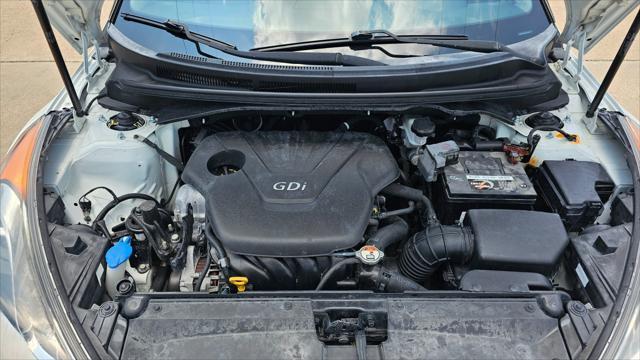 Hyundai Veloster  2014
