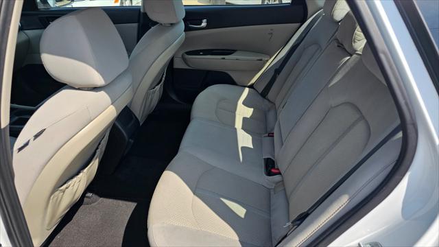 Kia Optima  2017