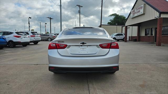 Chevrolet Malibu  2018