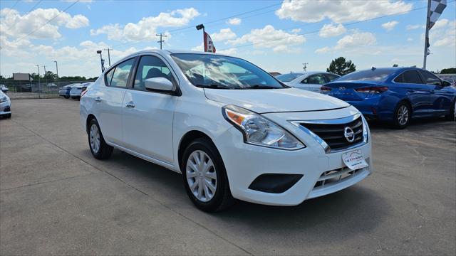 Nissan Versa  2016