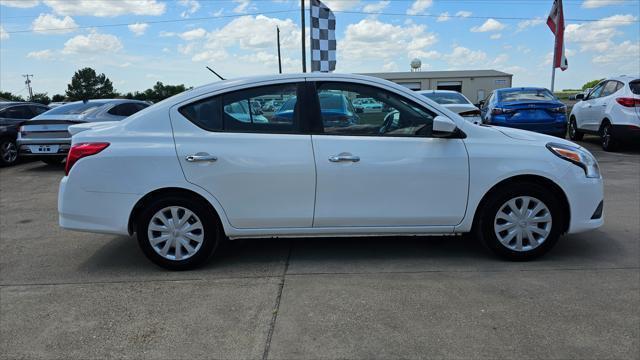 Nissan Versa  2016