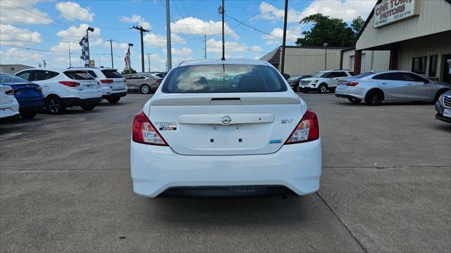 Nissan Versa  2016