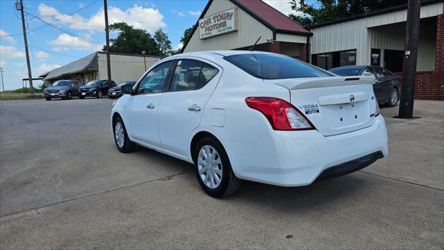 Nissan Versa  2016