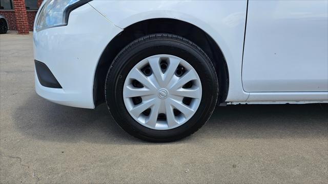 Nissan Versa  2016