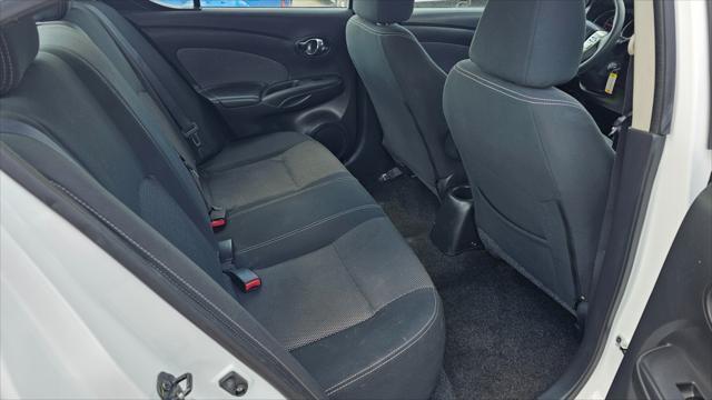 Nissan Versa  2016