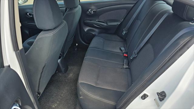 Nissan Versa  2016