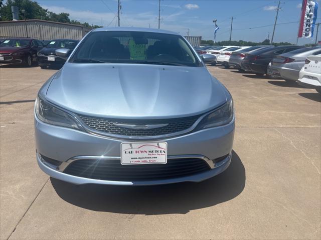 Chrysler 200  2015