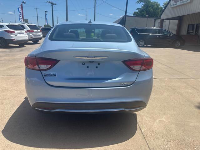 Chrysler 200  2015