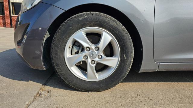 Hyundai Elantra  2014