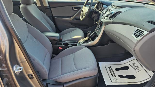 Hyundai Elantra  2014
