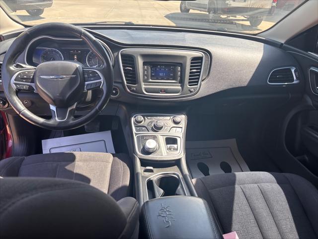 Chrysler 200  2015