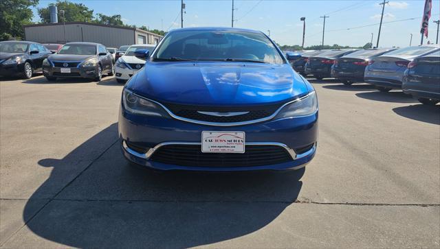 Chrysler 200  2015