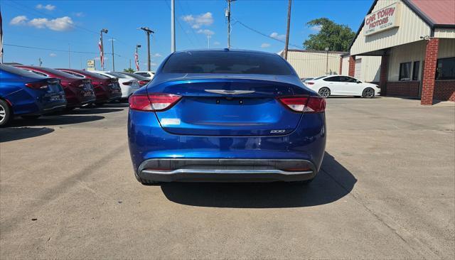 Chrysler 200  2015