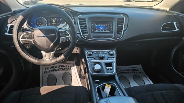 Chrysler 200  2015