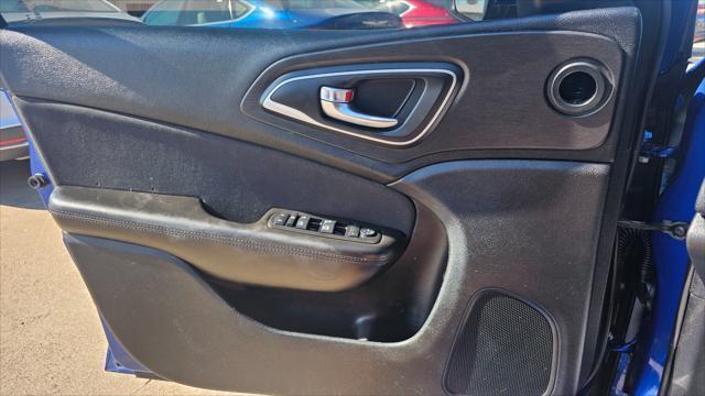 Chrysler 200  2015