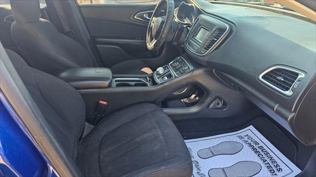 Chrysler 200  2015