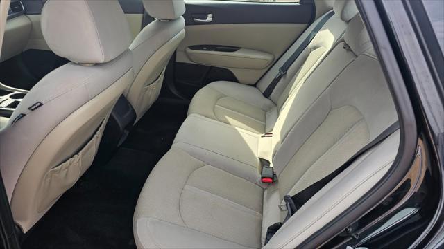 Kia Optima  2017
