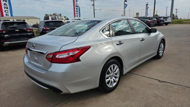 Nissan Altima  2017