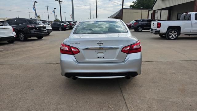 Nissan Altima  2017