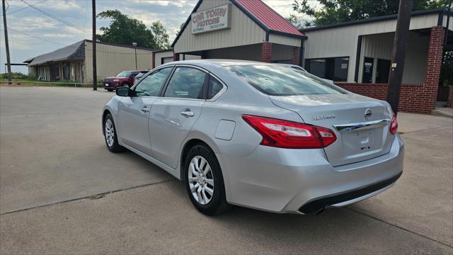 Nissan Altima  2017