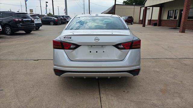 Nissan Altima  2019