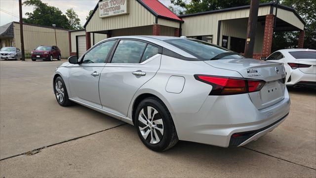 Nissan Altima  2019