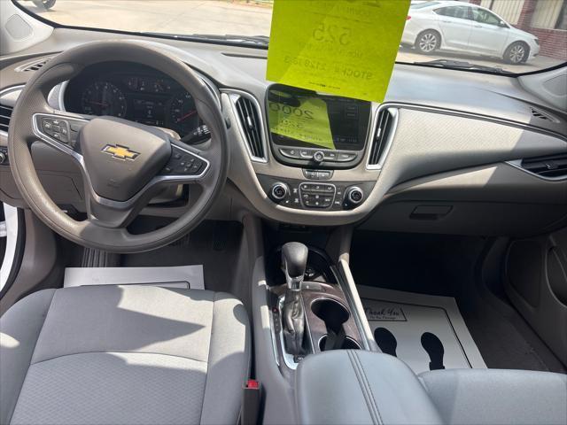 Chevrolet Malibu  2022