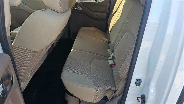 Nissan Frontier  2014