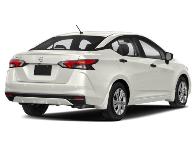 Nissan Versa  2021