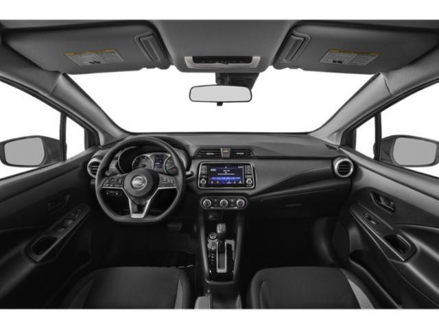 Nissan Versa  2021